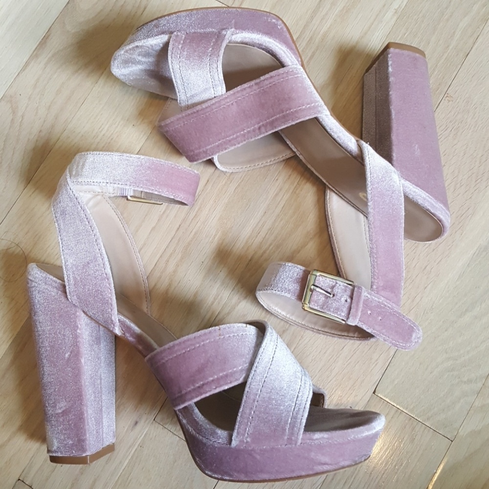 Velvet pink heels